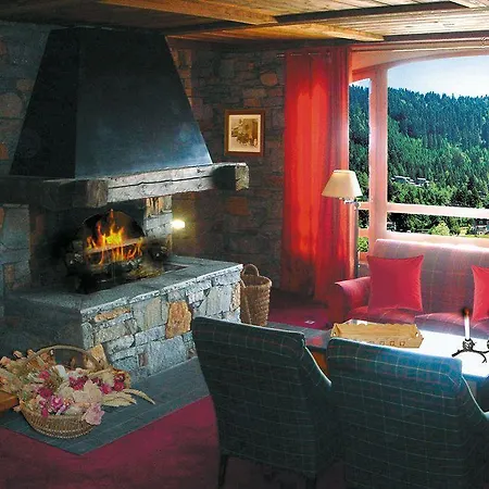 Lagrange Aspen 4*