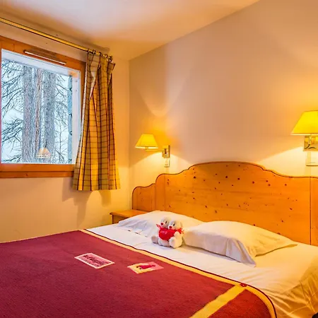 Lagrange Aspen 4*